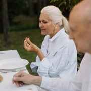 alimentos beneficios personas mayores